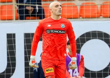 Konyaspor, kaleci Bernardoni ayrılığını resmen duyurdu!