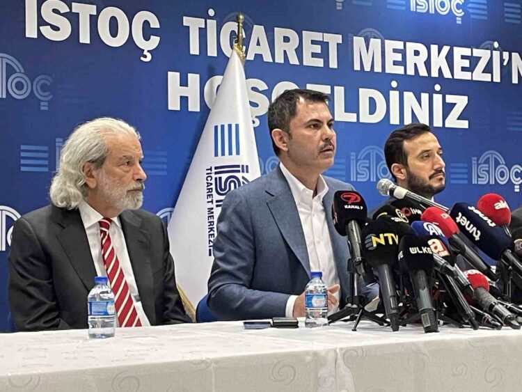 İSTOÇ’U ZİYARET EDEN AK PARTİ İBB ADAYI MURAT KURUM, "İSTANBUL’UMUZUN TRAFİK YÜKÜNÜ AZALTACAK YENİ LOJİSTİK MERKEZLER KURACAĞIZ ŞEHRİN ÇEPERİNİ DE DÜZENLEYECEĞİZ.” DEDİ. (VOLKAN KAYALAR/İSTANBUL-İHA)
