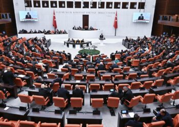 Kanun teklifi görüşmeleri başlıyor: Meclis’te emekli maaşlarına ek zam tartışmaları