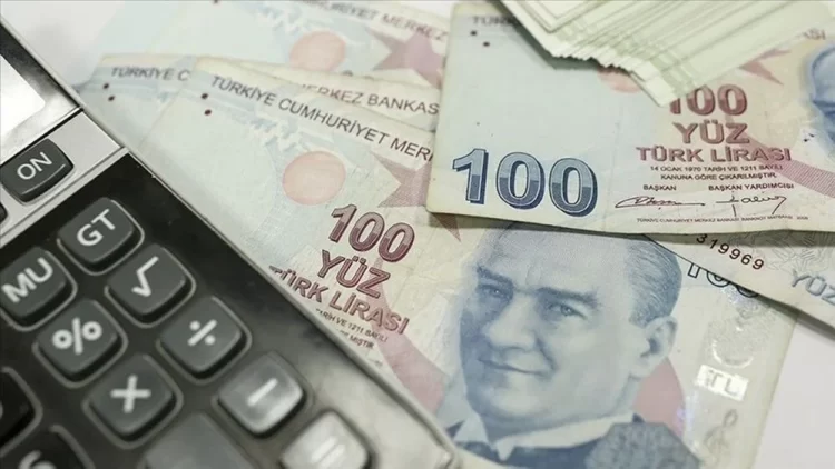 Memur-Sen Konfederasyonu, 8. Dönem Toplu Sözleşme kapsamında 2026 ve 2027 yıllarını içeren maaş ve sosyal hak taleplerini kamuoyuna açıkladı.