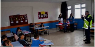Muş Bulanık’ta Jandarmadan öğrencilere trafik eğitimi