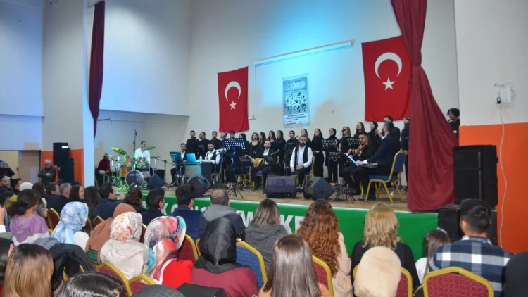 Muş Bulanık'ta Öğretmenlerden Türk Halk Müziği konseri! mus bulanik ta ogretmenlerden turk halk muzigi konseri habermeydan