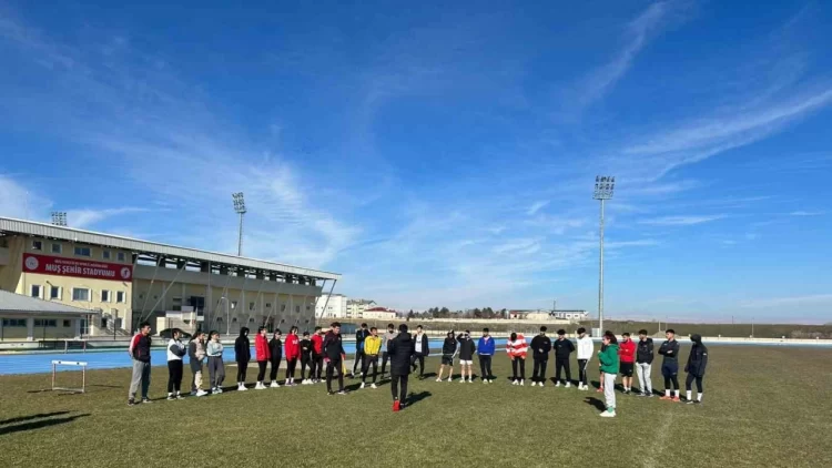 Muş İl Hakem Kurulu tarafından düzenlenen hakem kursu sona erdi mus il hakem kurulu tarafindan duzenlenen hakem kursu sona erdi habermeydan