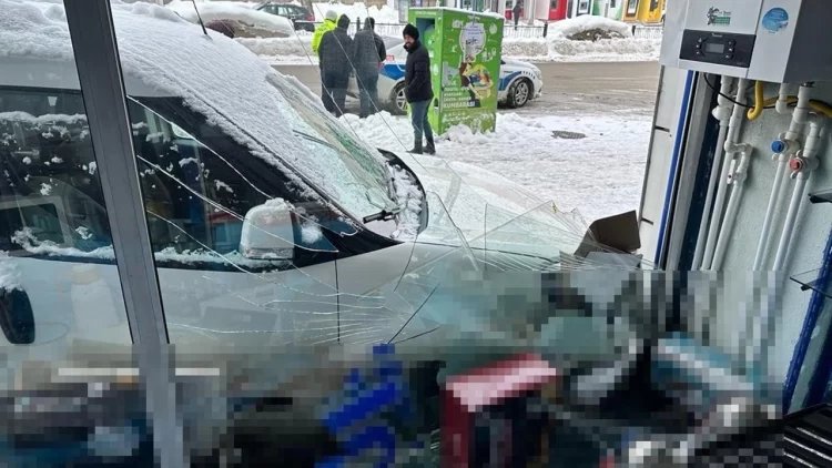 mus istasyon caddesinde korkutan kaza habermeydan
