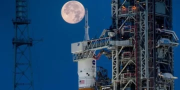 NASA, astronotların Ay’a inişini erteledi