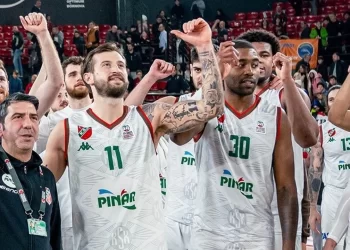 Pınar Karşıyaka, Şampiyonlar Ligi’nde son 16’ya yükseldi!