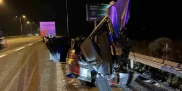 Polislerin içinde bulunduğu otomobil TIR’a çarptı: 1 ölü 2 ağır yaralı