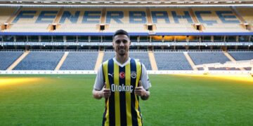 Rade Krunic, resmen Fenerbahçe’de!