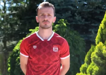 Sivasspor, Abdulkadir Parmak ile yollarını ayırdı!