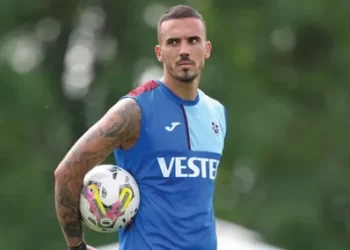 Trabzonspor’lu Kourbelis, Fatih Karagümrük’te!