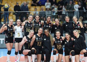 VakıfBank 3-1 Beşiktaş Ayos VakıfBank 3-1 Beşiktaş Ayos