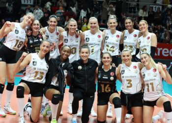 VakıfBank, sezonun 2. yarısına galibiyetle başladı!