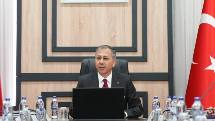 Bakan Yerlikaya: Hedef trafikte 'sıfır can kaybı' yerlikaya habermeydan