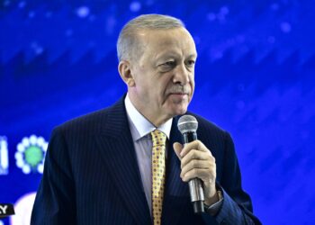 Erdoğan: 7 bin 275 hak sahibinin konutunun anahtarını teslim ediyoruz