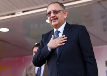 Bakan Özhaseki: Söz verdiğimiz gibi şehidimizin ailesinin evini 1 ayda bitirdik