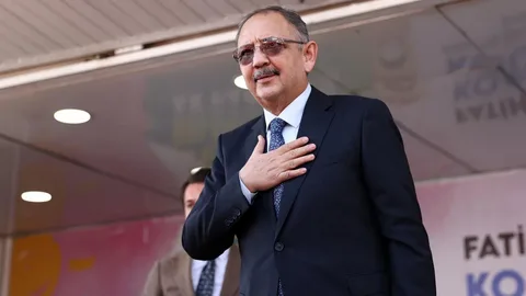 Bakan Özhaseki: Söz verdiğimiz gibi şehidimizin ailesinin evini 1 ayda bitirdik Bakan Ozhaseki Soz verdigimiz gibi sehidimizin ailesinin evini 1 ayda bitirdik habermeydan