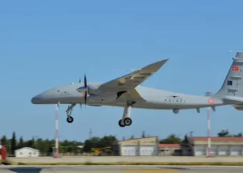 Bayraktar AKINCI TİHA ilk atış testini başarıyla geçti