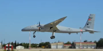 Bayraktar AKINCI TİHA ilk atış testini başarıyla geçti