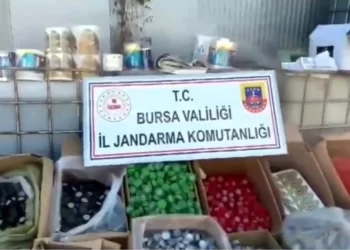 Bursa’da 35 bin litre kaçak madeni yağ ele geçirildi