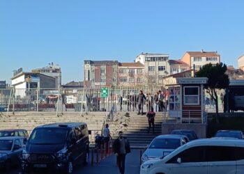 Çağlayan Adliyesi’nde polis noktasına silahlı saldırı!