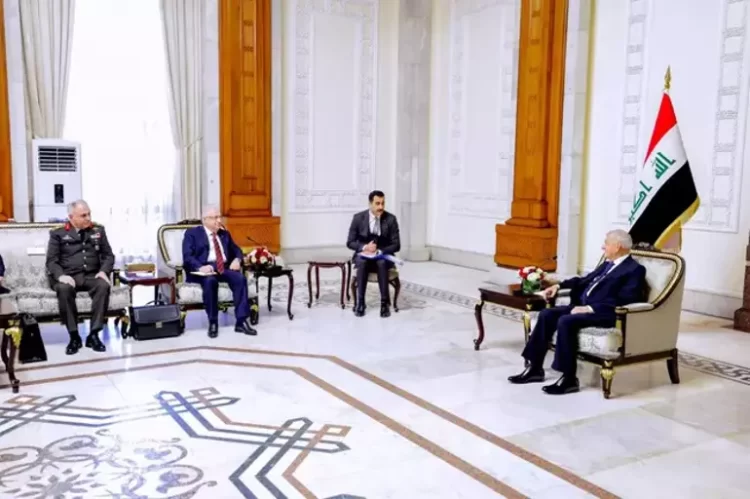 Irak Savunma Bakani ile Gorusme Gerceklestirdi habermeydan