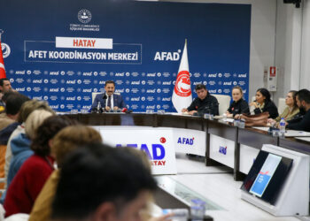 Medya mensupları Hatay’daki deprem bölgesi hakkında bilgilendirildi