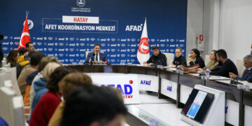 Medya mensupları Hatay’daki deprem bölgesi hakkında bilgilendirildi