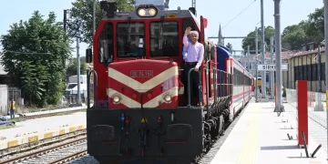 Bakan Uraloğlu müjdeyi verdi: Sirkeci-Kazlıçeşme yeni nesil ulaşım projesi açılıyor