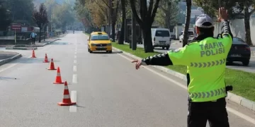 Trafik polisinden eş zamanlı denetim