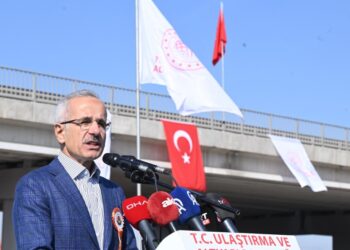 Bakan Uraloğlu: Ulaşım ve haberleşme ağına 250 milyar dolar yatırım yaptık
