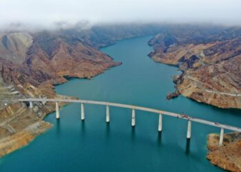 Yusufeli merkez viyadüğü inşaat çalışmalarında sona gelindi