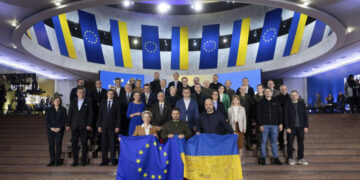 AB Liderleri, Ukrayna’ya 50 milyar Euro’luk yardım paketi konusunda anlaştı