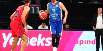 Anadolu Efes, Bahçeşehir’i rahat yendi!