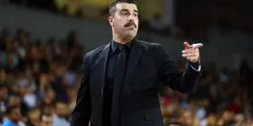 Anadolu Efes, başantrenör Erdem Can ayrılığını duyurdu!