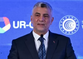 Bakan Bolat: “Hizmetler ihracatımızı 200 milyar dolara çıkarma azmindeyiz”