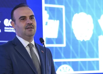 Bakan Kacır: Türkiye, yatırımcılar için karlı ve güvenilir bir adrestir