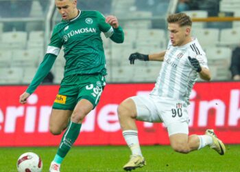 Beşiktaş, 3 puanı 2 golle aldı!