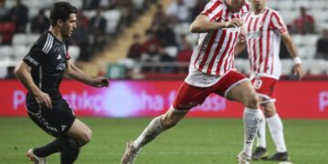 Beşiktaş, Antalya’da çeyrek finale yükseldi!