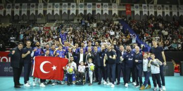 CEV Şampiyonlar Ligi’nde Halkbank çeyrek finale yükseldi!