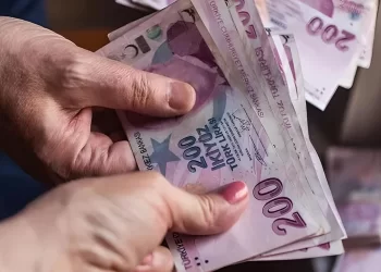 Emekliye zam farkında son dakika: 2024 yılına özel ikramiye zammı ve ek zam detayları!