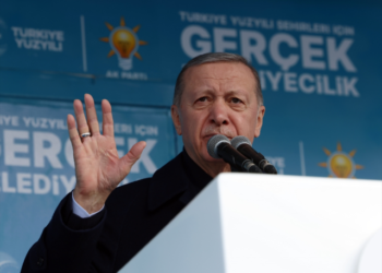 Erdoğan açıkladı: AK Parti seçim çalışmasına silahlı saldırı gerçekleştiren zanlılarından biri yakalandı