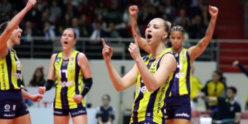 Fenerbahçe Opet, yarı finalde!