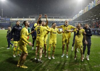 Fenerbahçe, Rize'de 3 puanı 3 golle aldı! Fenerbahçe, Rize’de 3 puanı 3 golle aldı!