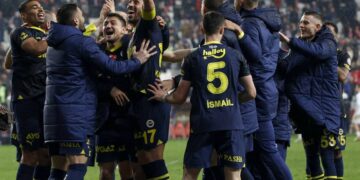 Fenerbahçe, UEFA Konferans Ligi kadrosunu açıkladı!