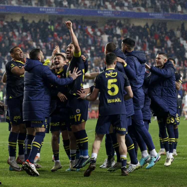 fenerbahce uefa konferans ligi kadrosunu acikladi habermeydan