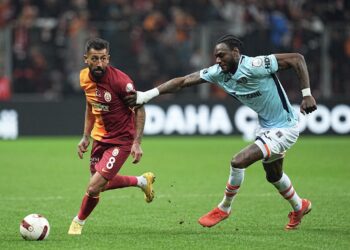 Galatasaray, Başakşehir’i 2 golle geçti!