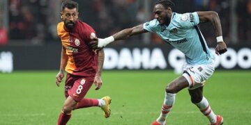 Galatasaray, Başakşehir’i 2 golle geçti!