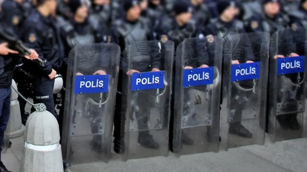 Kars Valiliği duyurdu: Etkinliklere 5 günlük yasak! kars valiligi duyurdu etkinliklere 5 gunluk yasak habermeydan