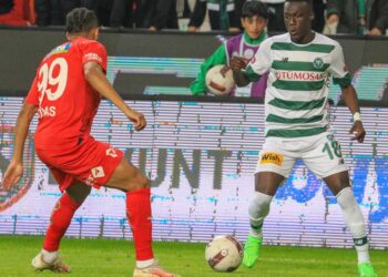 Konyaspor, Hatayspor’u 2 golle geçti!