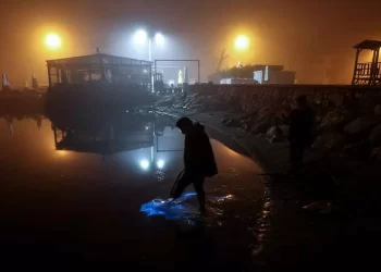 Marmara Denizi’nde mavi renkli ışıklı patlamalar!